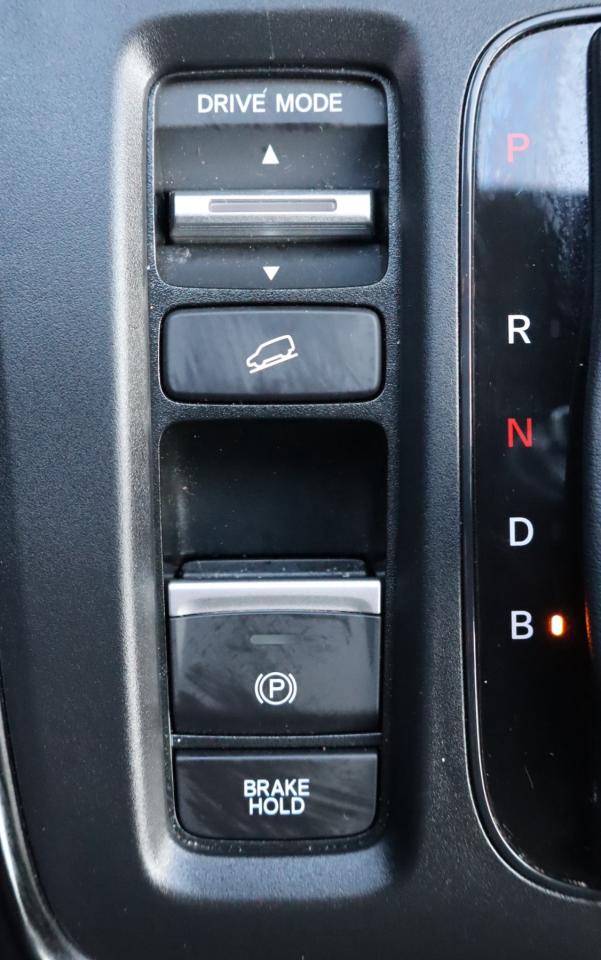 2023 Honda CR-V Hybrid Touring 4dr All-Wheel Drive Photo