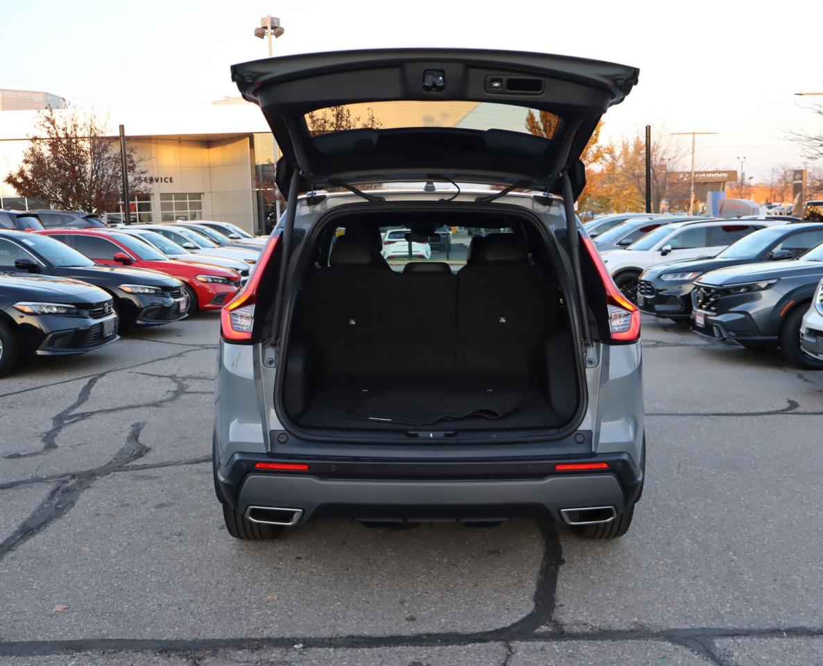 2023 Honda CR-V Hybrid Touring 4dr All-Wheel Drive Photo