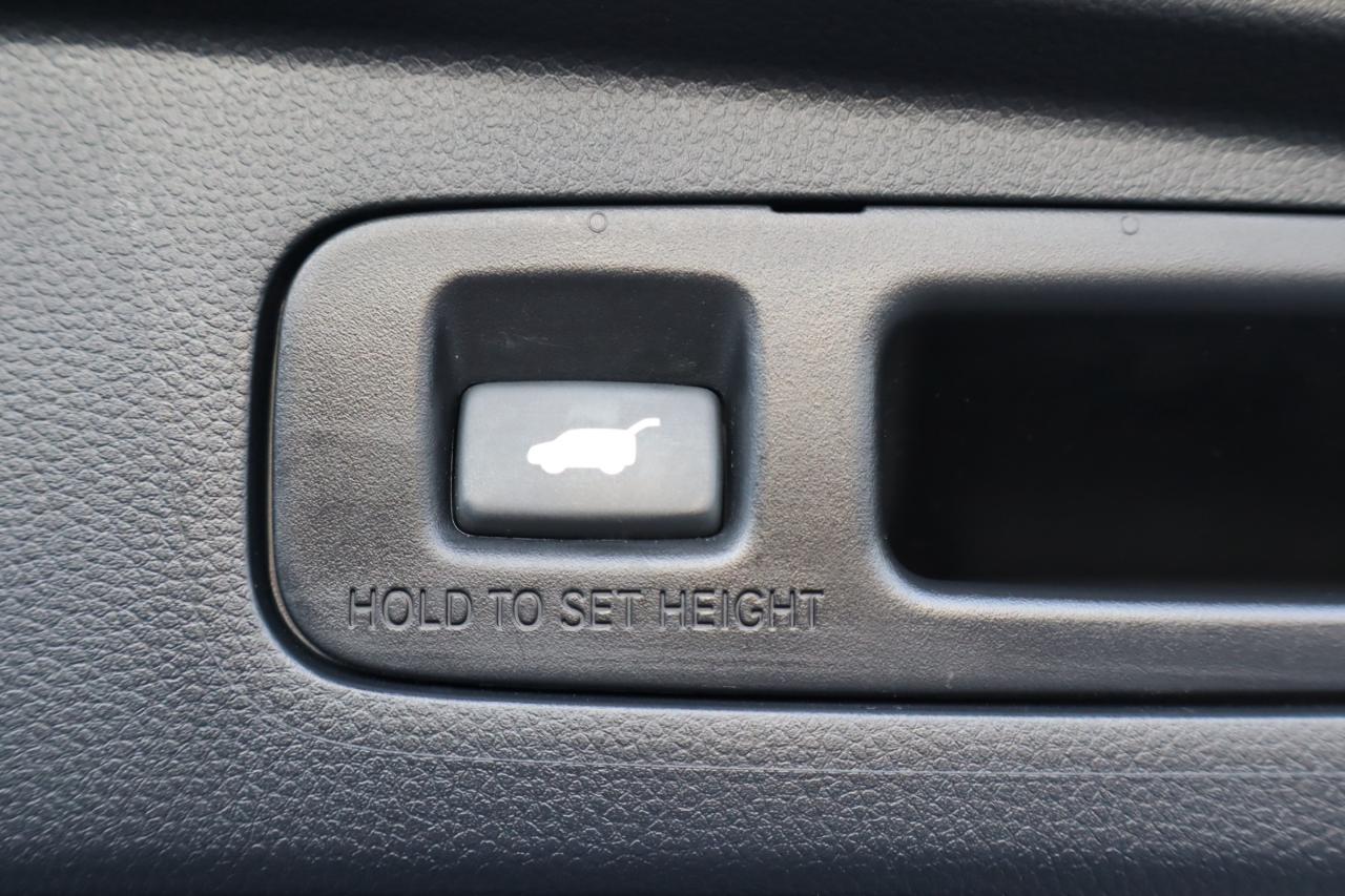 2023 Honda CR-V Hybrid Touring 4dr All-Wheel Drive Photo