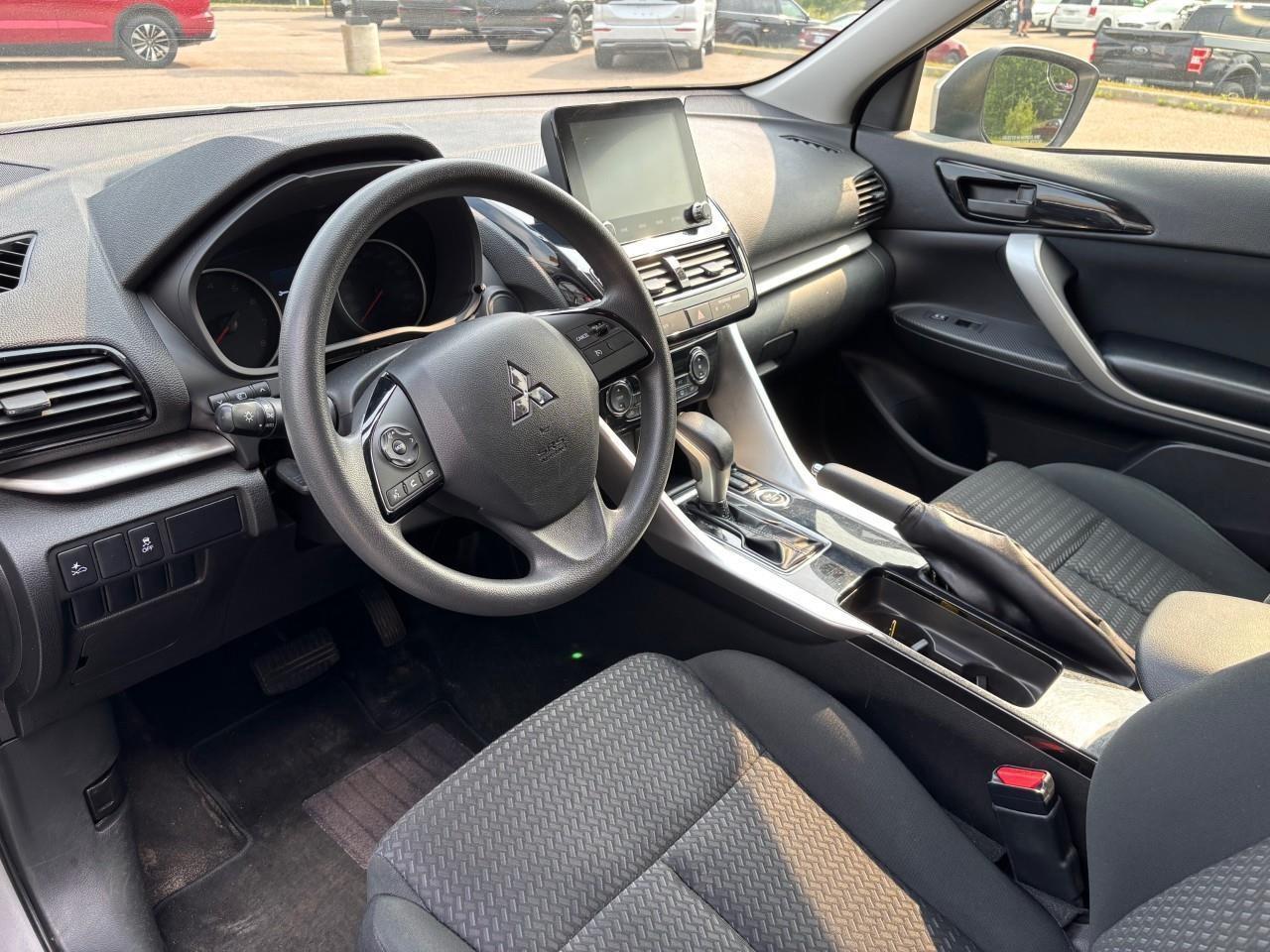 2022 Mitsubishi Eclipse Cross ES 4dr S-AWC Photo