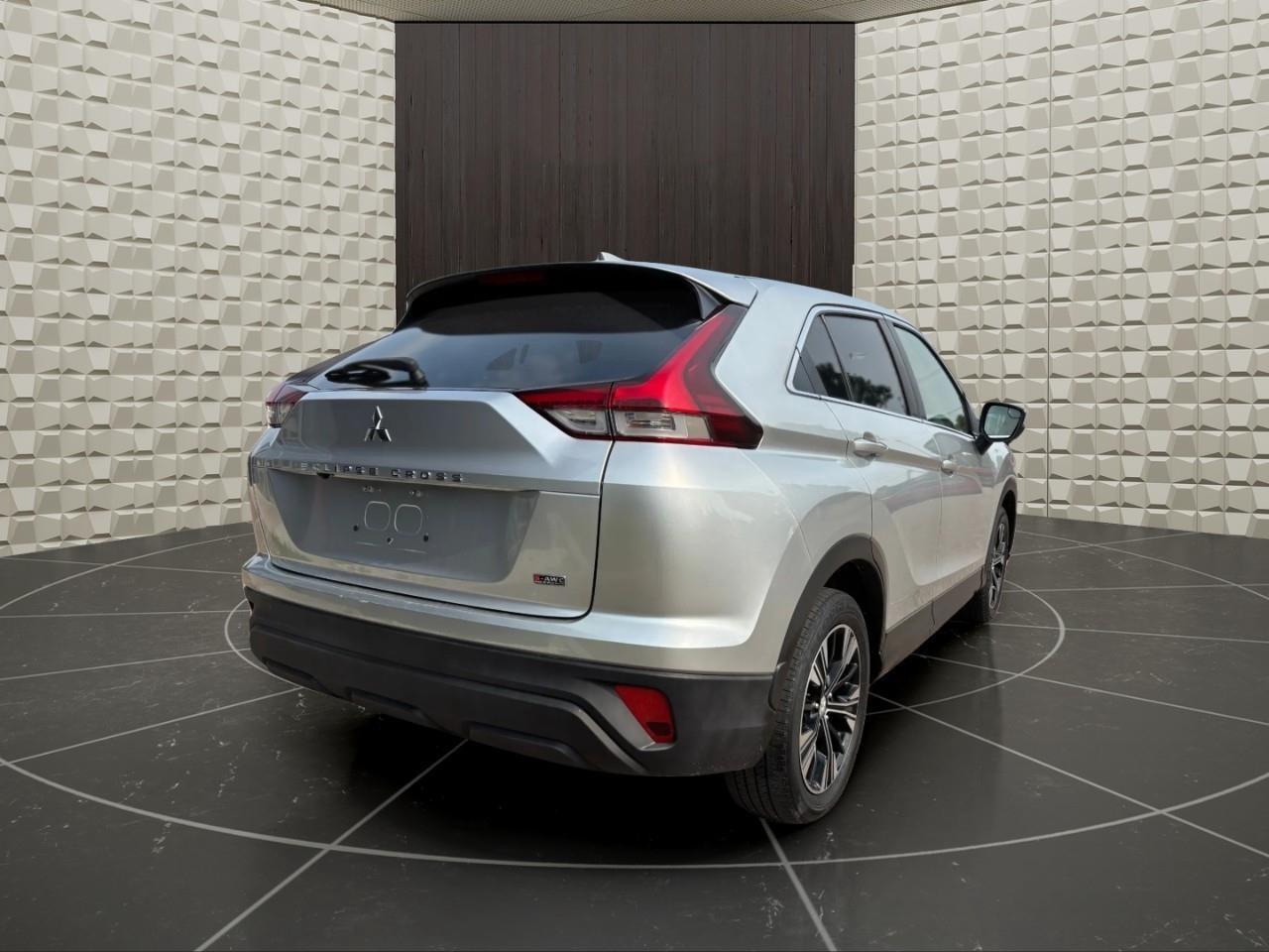 2022 Mitsubishi Eclipse Cross ES 4dr S-AWC Photo