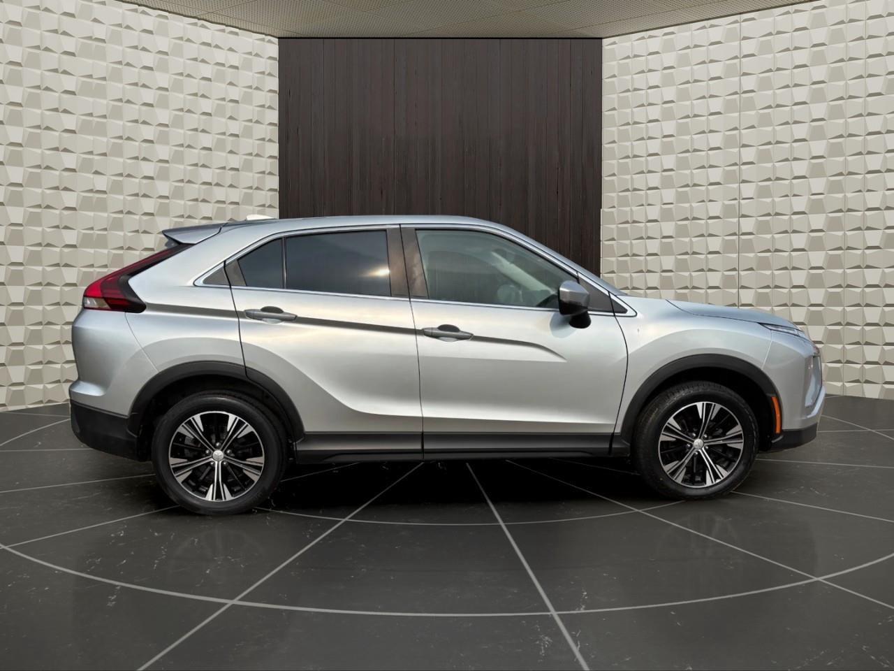 2022 Mitsubishi Eclipse Cross ES 4dr S-AWC Photo