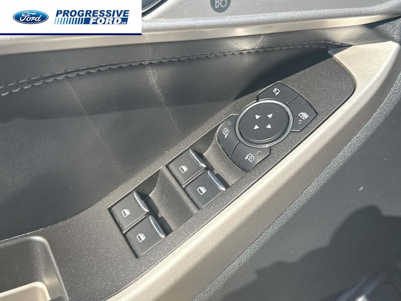 2023 Ford Explorer Limited 4dr 4x4 Photo4