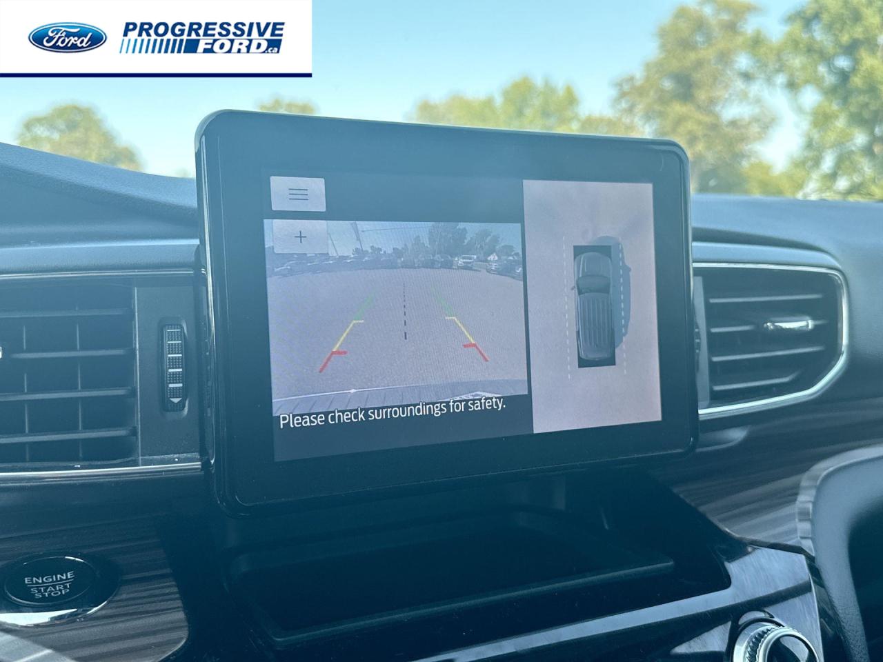 2023 Ford Explorer Limited 4dr 4x4 Photo