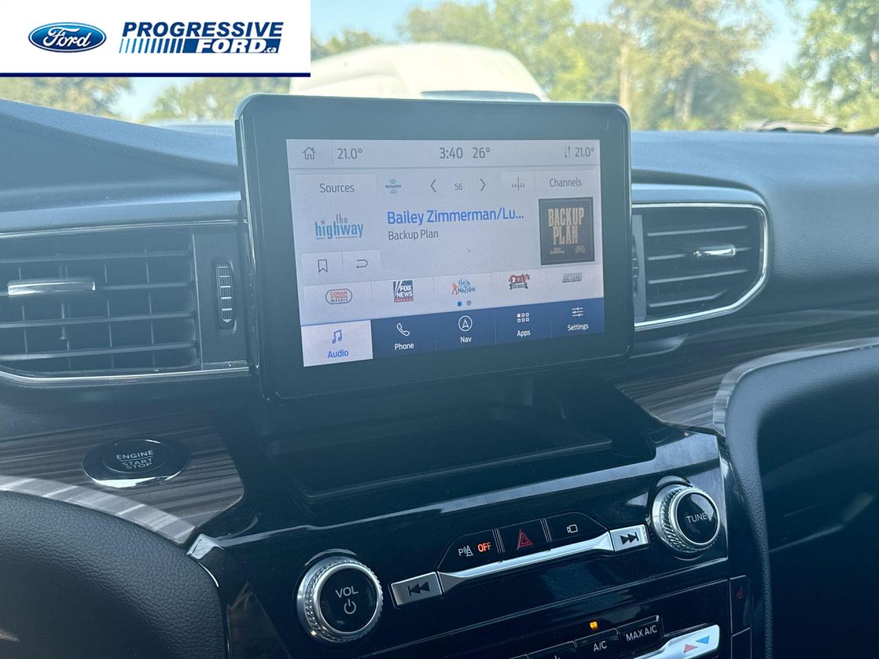 2023 Ford Explorer Limited 4dr 4x4 Photo