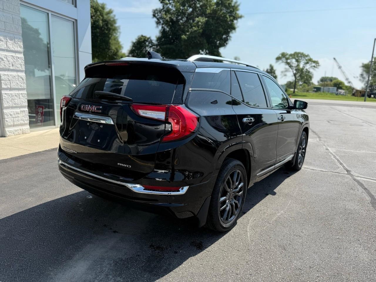 2023 GMC Terrain Denali All-Wheel Drive Photo