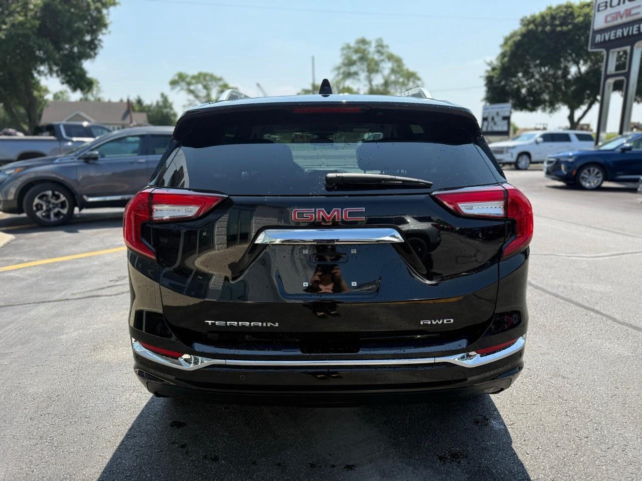 2023 GMC Terrain Denali All-Wheel Drive Photo