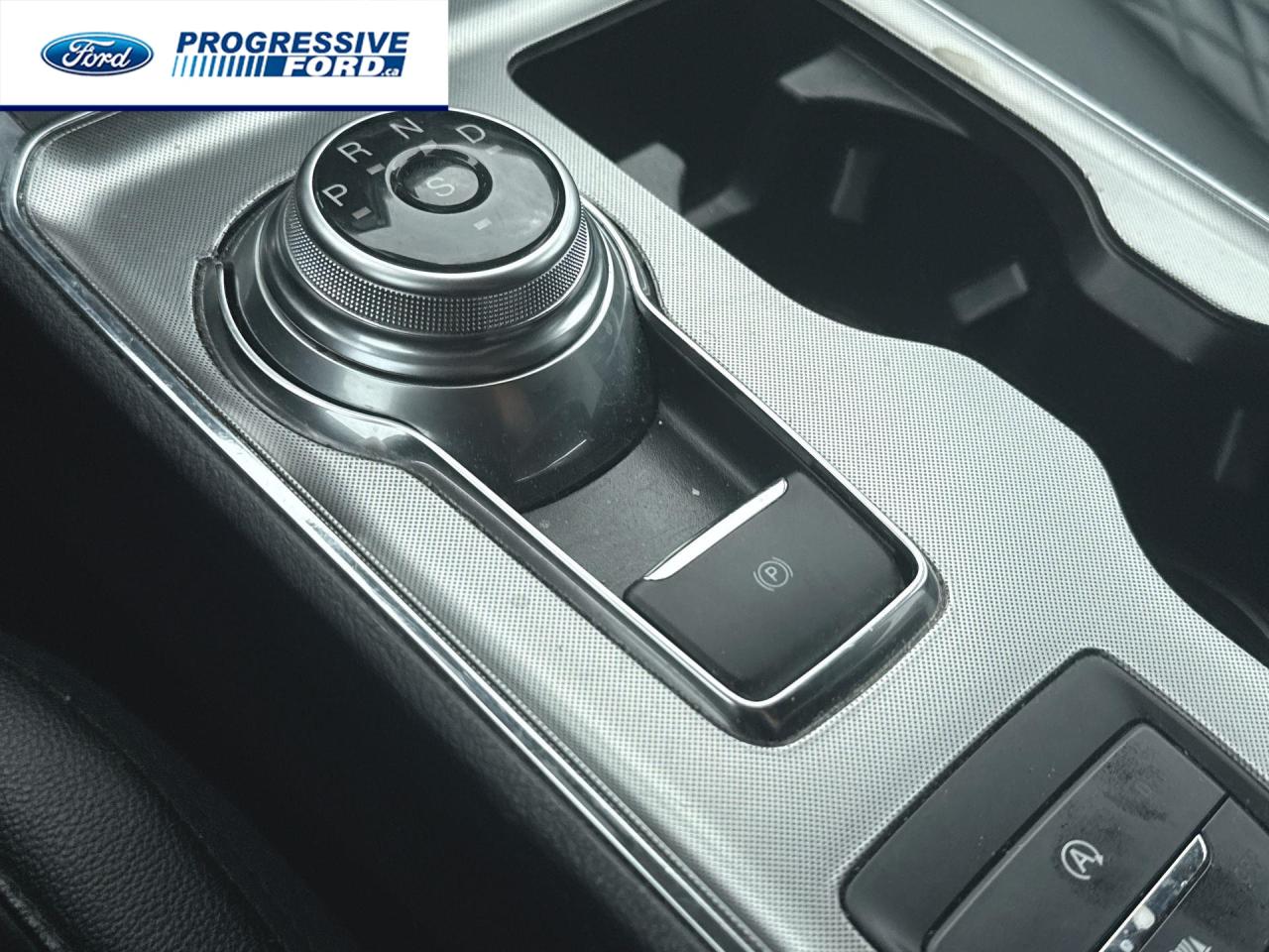 2023 Ford Edge TITANIUM 4DR ALL-WHEEL DRIVE Photo