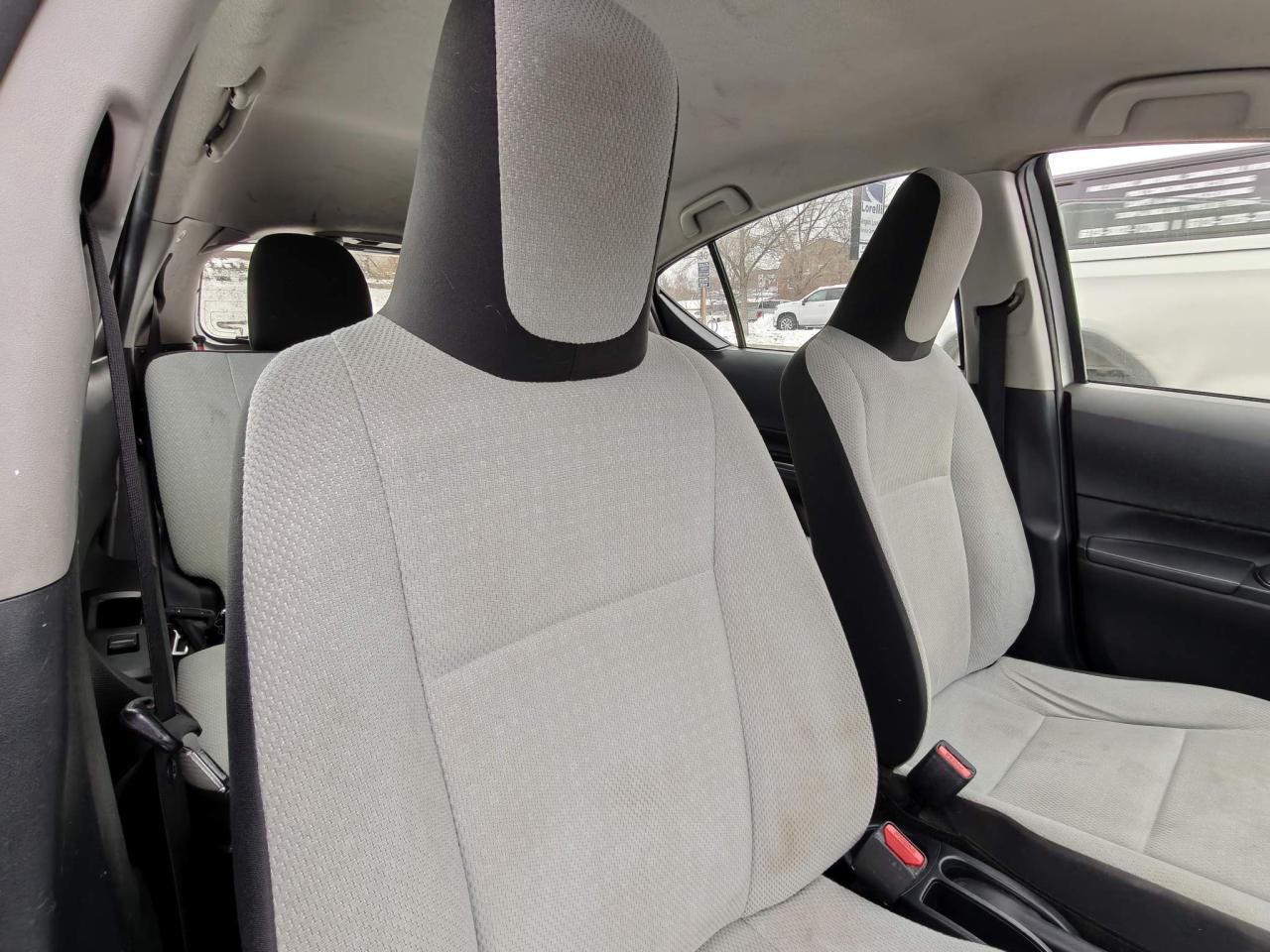 2016 Toyota Prius c Base 5dr Hatchback Photo