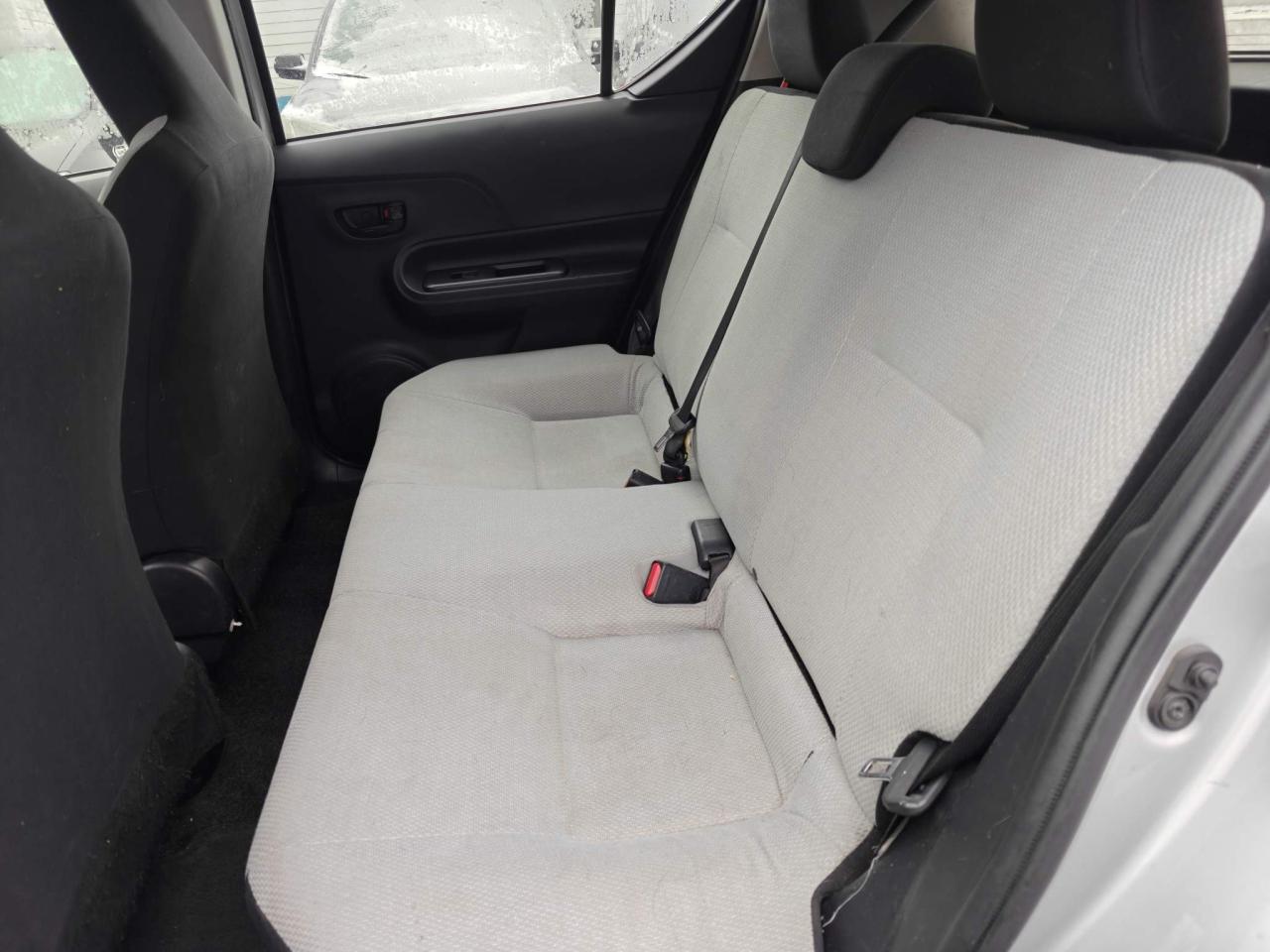 2016 Toyota Prius c Base 5dr Hatchback Photo