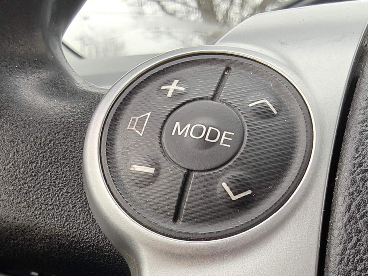 2016 Toyota Prius c Base 5dr Hatchback Photo