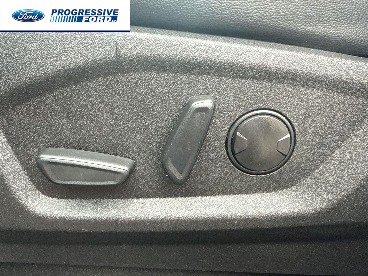 2023 Ford Edge SEL 4dr All-wheel Drive Photo3