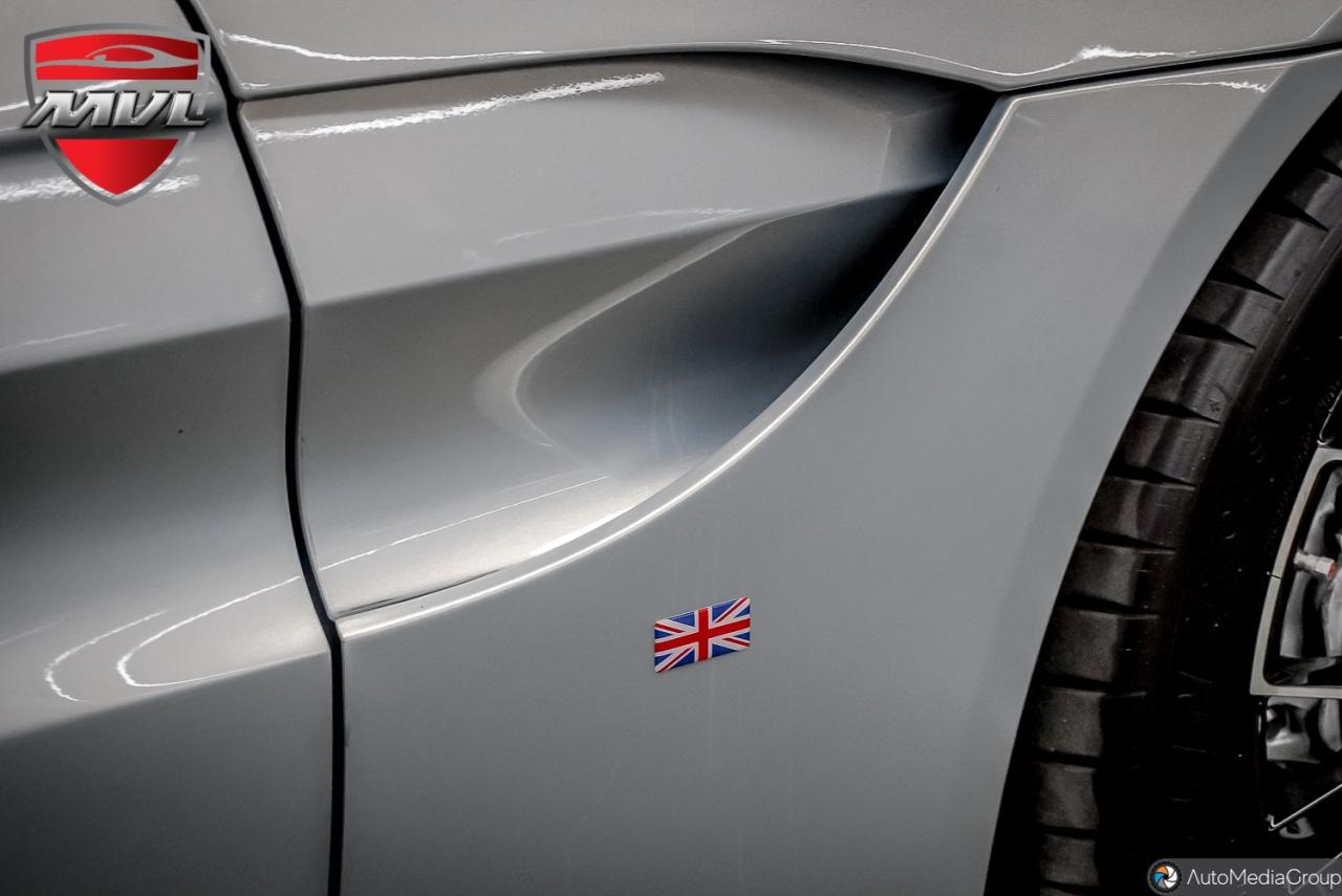 2023 Aston Martin Vantage  Photo