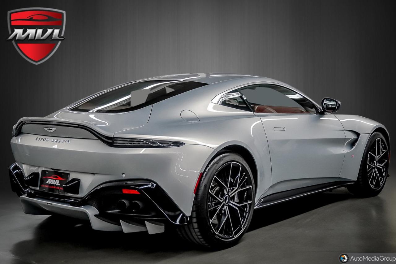 2023 Aston Martin Vantage  Photo