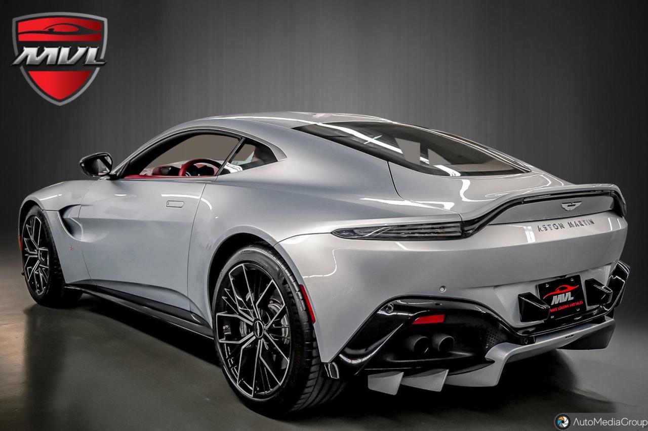 2023 Aston Martin Vantage  Photo