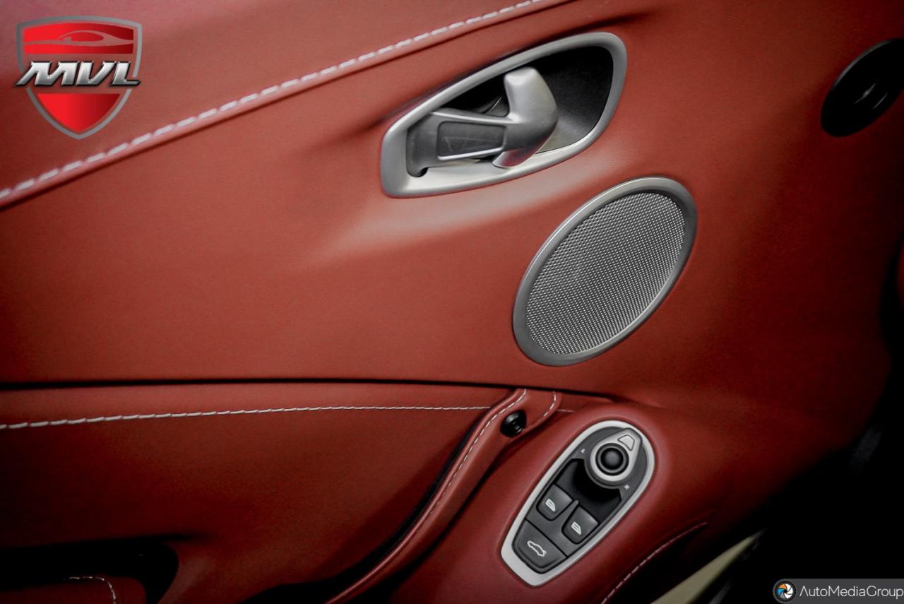 2023 Aston Martin Vantage  Photo