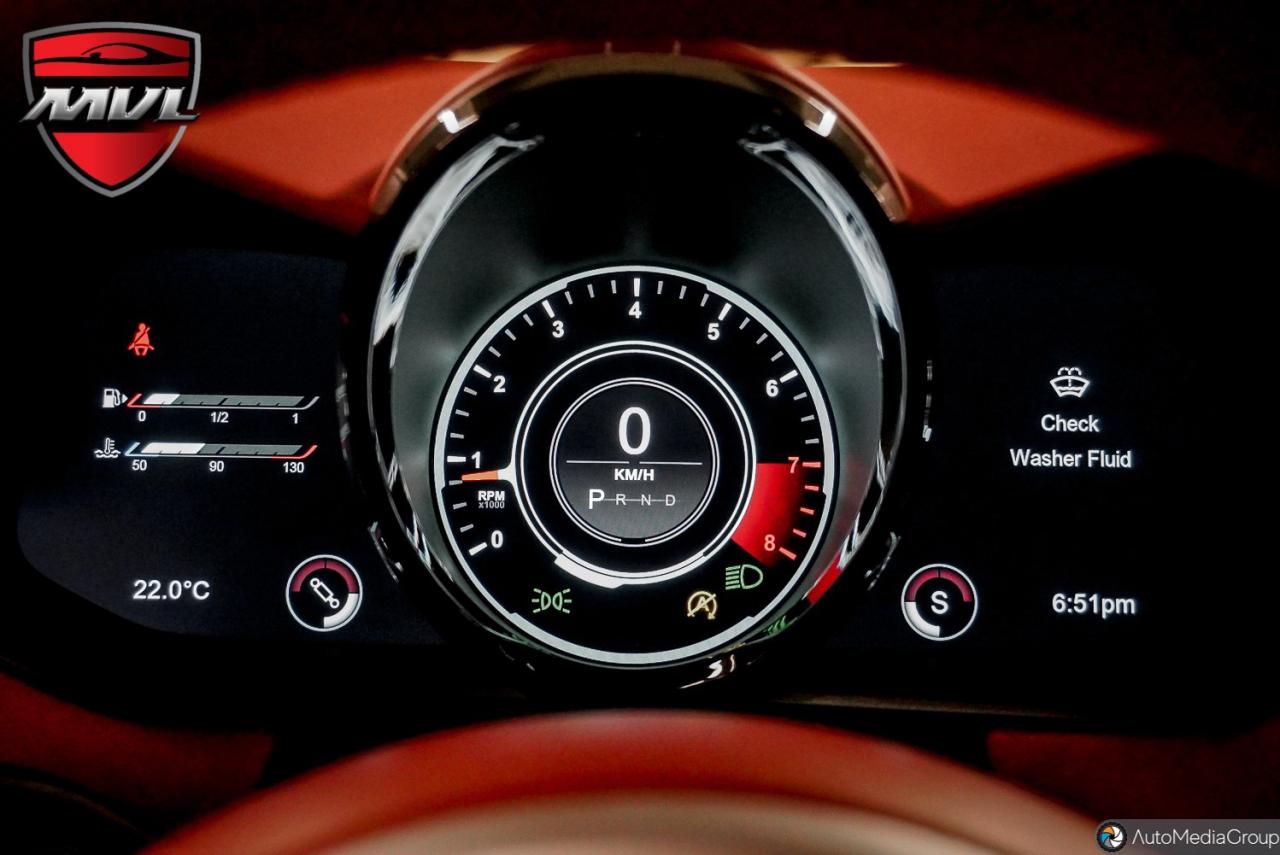 2023 Aston Martin Vantage  Photo