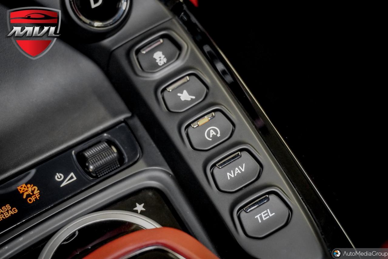 2023 Aston Martin Vantage  Photo