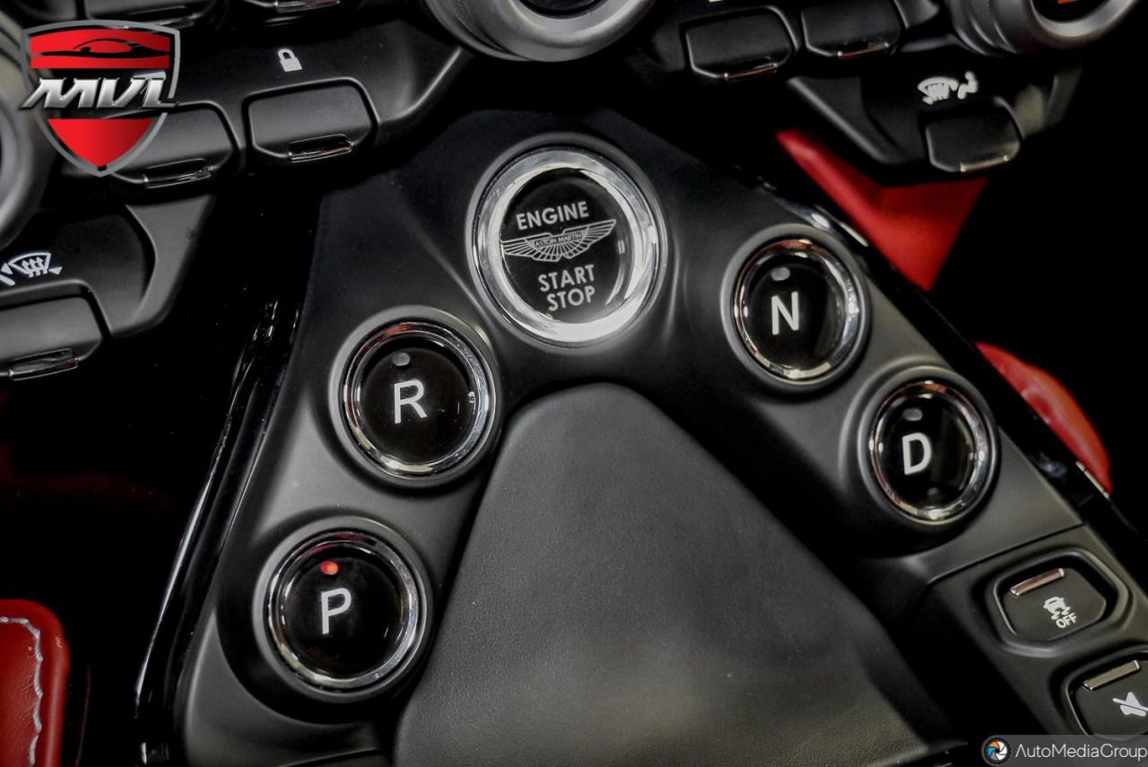 2023 Aston Martin Vantage  Photo