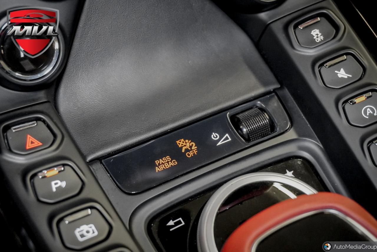 2023 Aston Martin Vantage  Photo