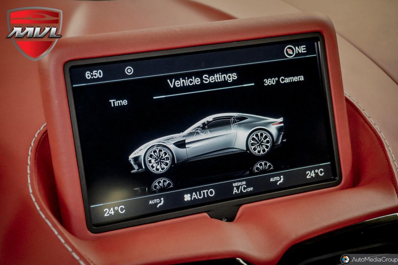 2023 Aston Martin Vantage  Photo