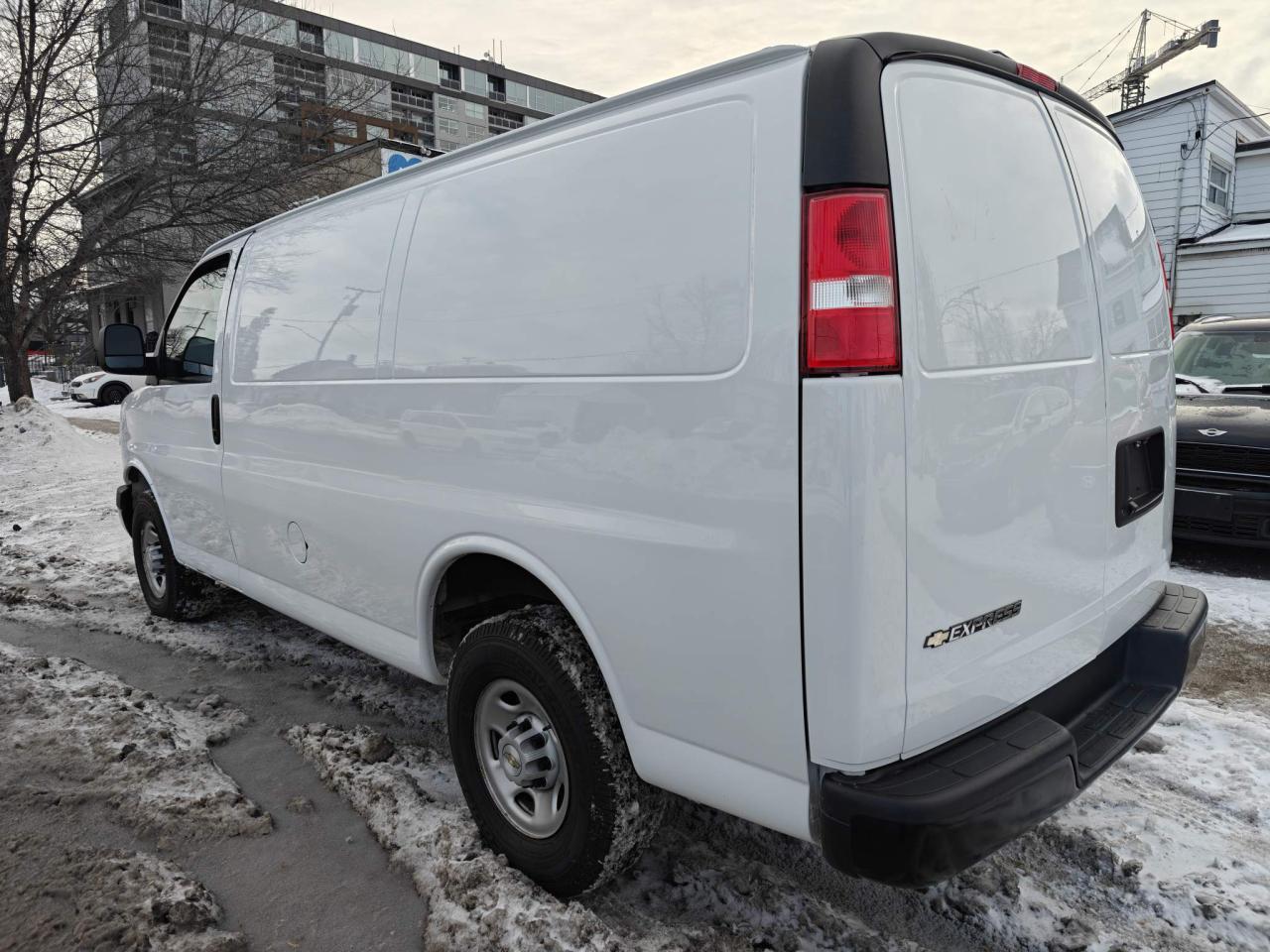2022 Chevrolet Express 2500 Work Van Rear-Wheel Drive Cargo Van Photo