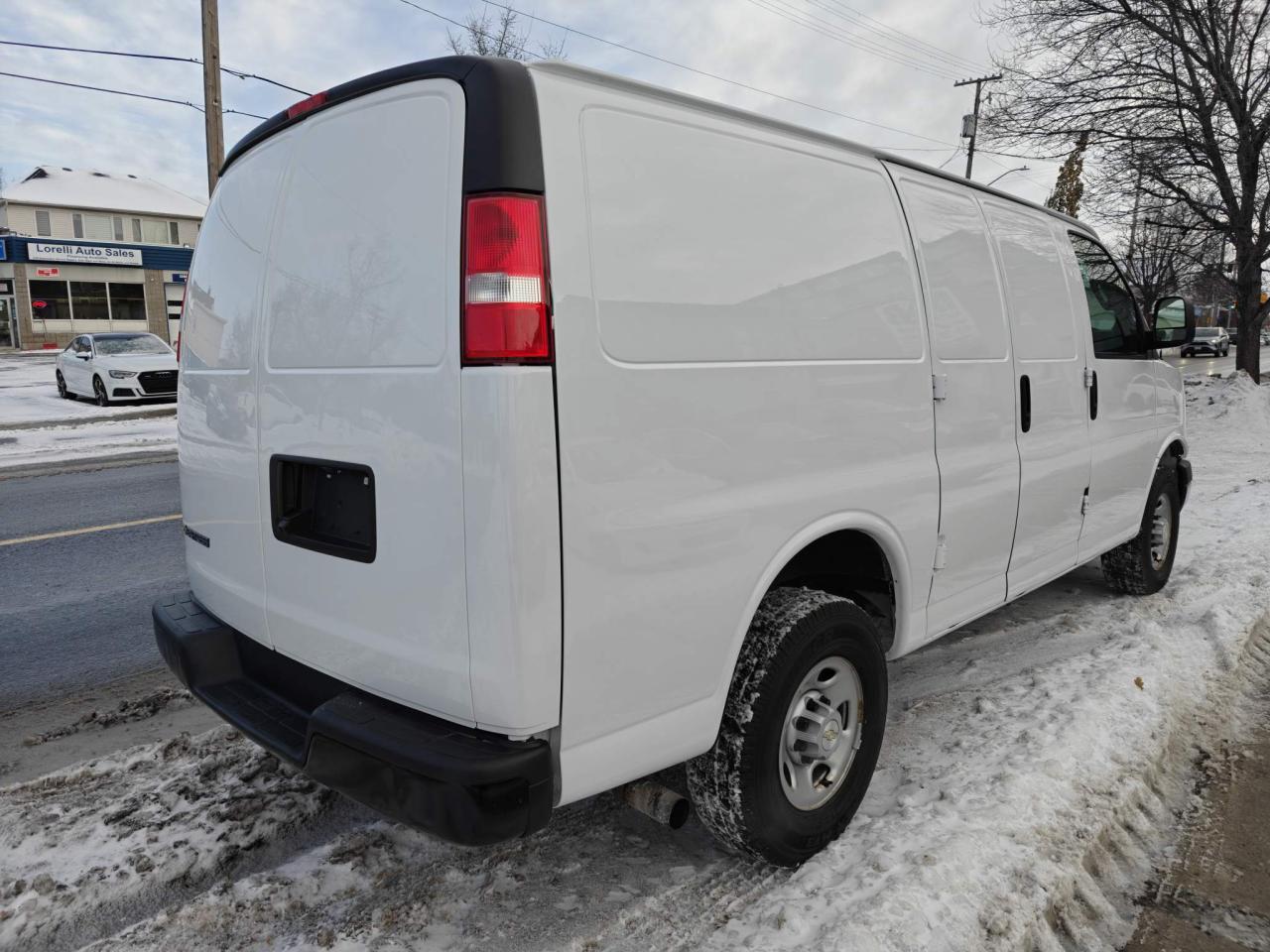 2022 Chevrolet Express 2500 Work Van Rear-Wheel Drive Cargo Van Photo