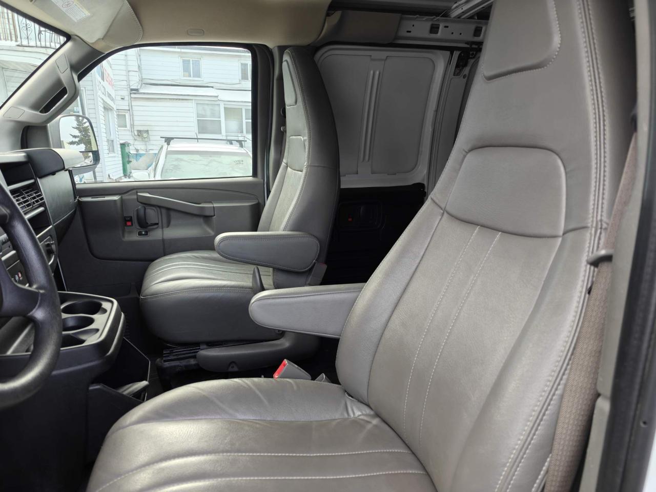 2022 Chevrolet Express 2500 Work Van Rear-Wheel Drive Cargo Van Photo