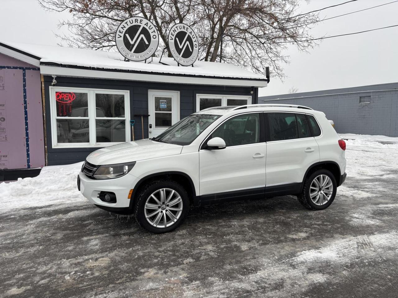 2017 Volkswagen Tiguan Comfortline 4dr All-wheel Drive 4MOTION Photo0