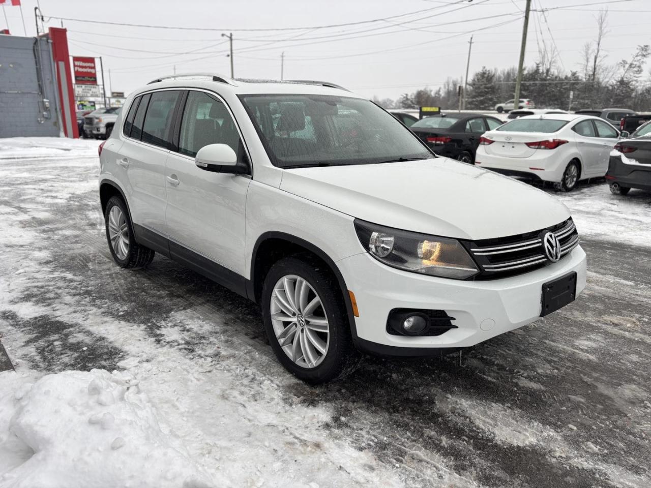 2017 Volkswagen Tiguan Comfortline 4dr All-wheel Drive 4MOTION Photo