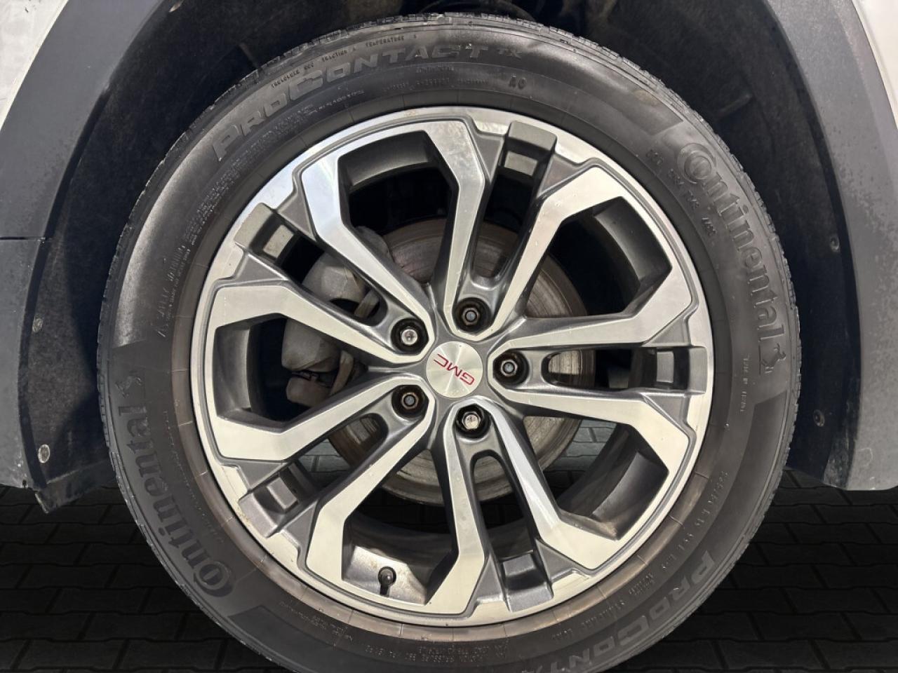 2020 GMC Terrain SLT   Leather   Panoramic Sunroof   AWD   Winter R Photo