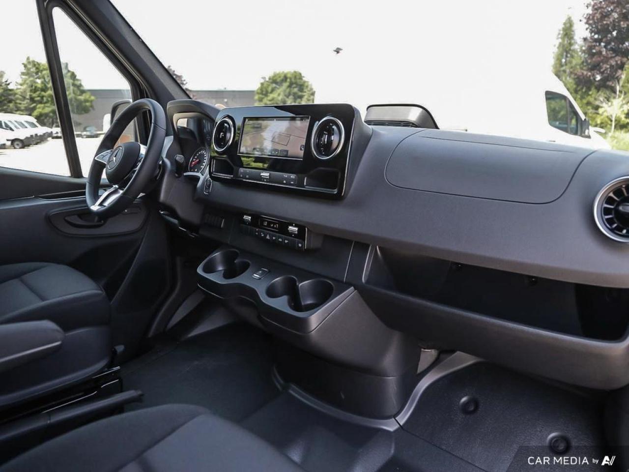 2025 Mercedes-Benz Sprinter 3500 High Roof 4-Cyl Diesel HO Sprinter 3500 Extended Cargo Van 170 in. WB Rear-Wheel Drive Photo