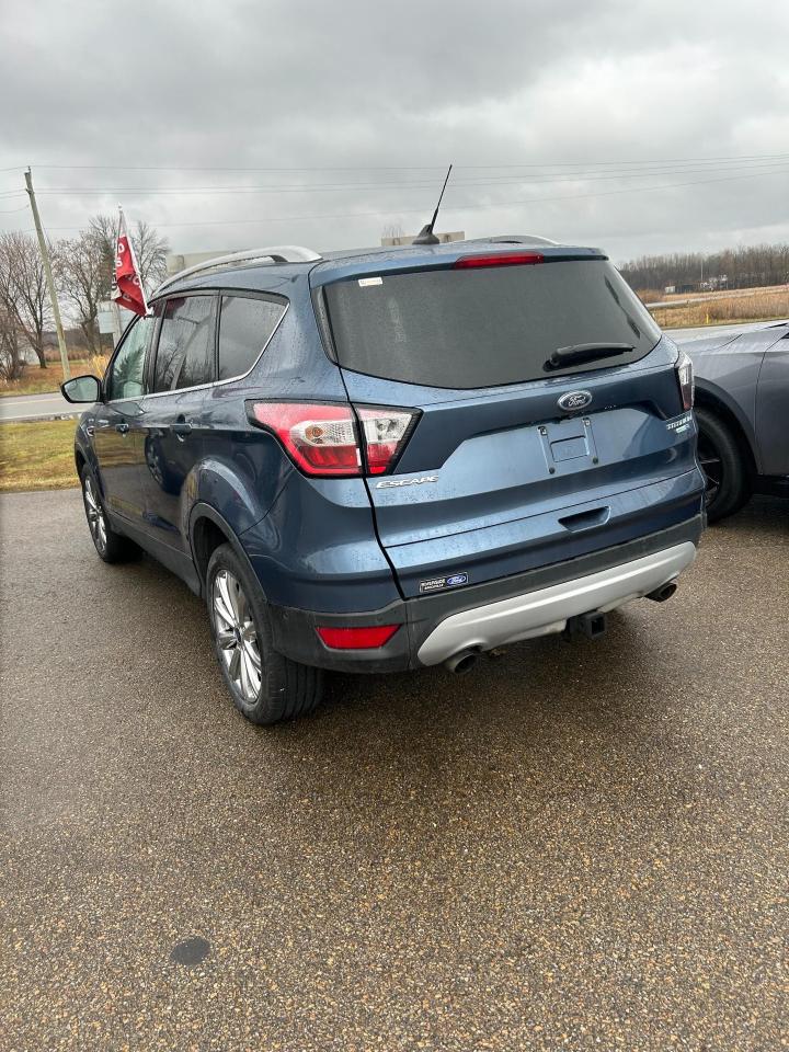 2018 Ford Escape Titanium 4dr 4x4 Photo