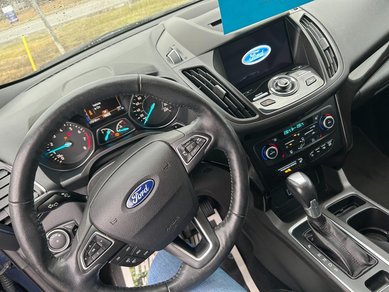 2018 Ford Escape Titanium 4dr 4x4 Photo