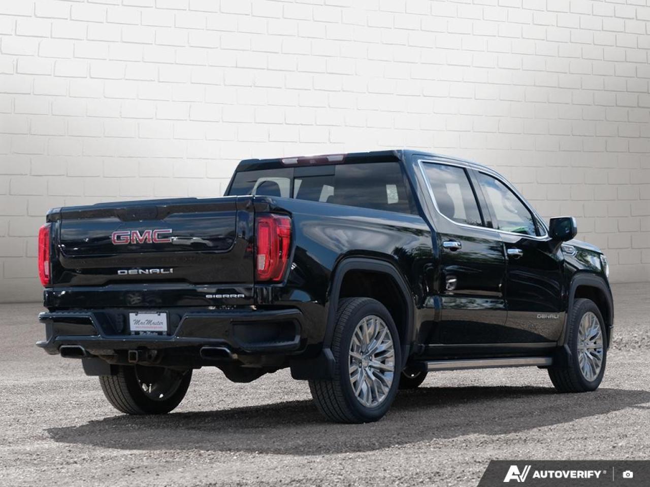 2019 GMC Sierra 1500 Crew CabShort Box 4-Wheel Drive Denali Photo4