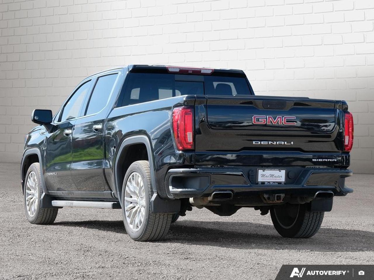2019 GMC Sierra 1500 Crew CabShort Box 4-Wheel Drive Denali Photo2