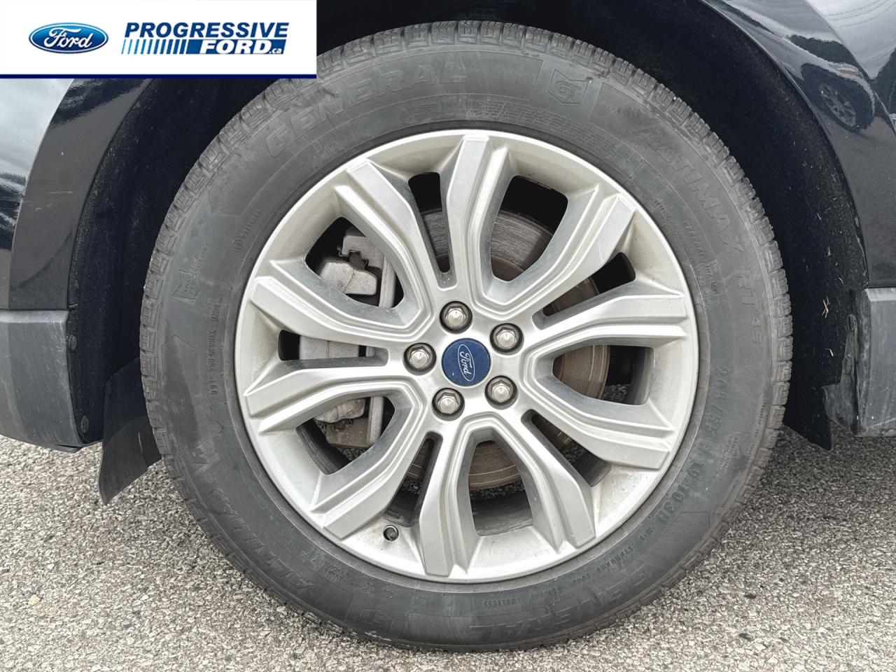 2022 Ford Edge TITANIUM 4DR ALL-WHEEL DRIVE Photo