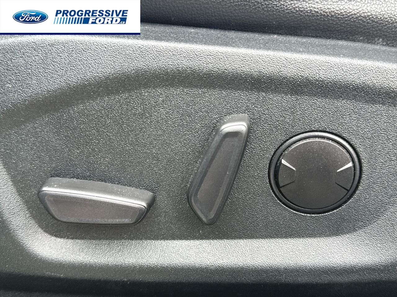 2022 Ford Edge TITANIUM 4DR ALL-WHEEL DRIVE Photo