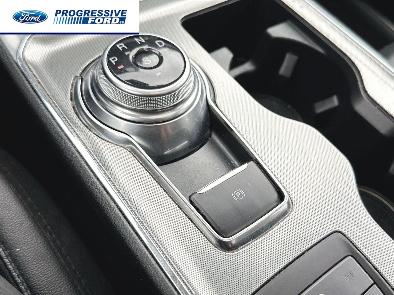 2022 Ford Edge TITANIUM 4DR ALL-WHEEL DRIVE Photo