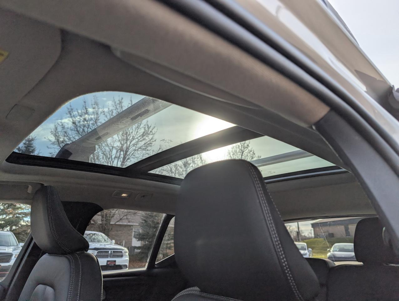 2023 Volvo XC40 B5 Plus Bright Theme 4dr All-Wheel Drive Sport Utility Photo