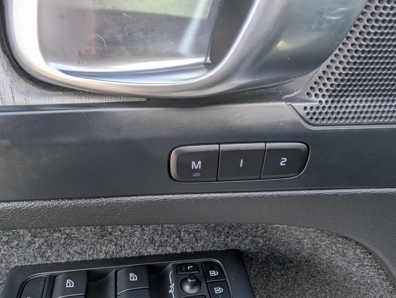 2023 Volvo XC40 B5 Plus Bright Theme 4dr All-Wheel Drive Sport Utility Photo