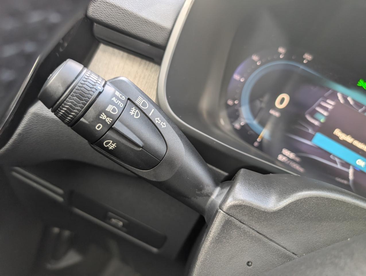 2023 Volvo XC40 B5 Plus Bright Theme 4dr All-Wheel Drive Sport Utility Photo