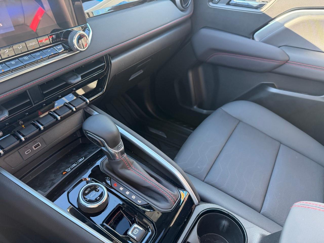 2026 Chevrolet Colorado Crew Cab Short Box 4-Wheel Drive Z71 Photo