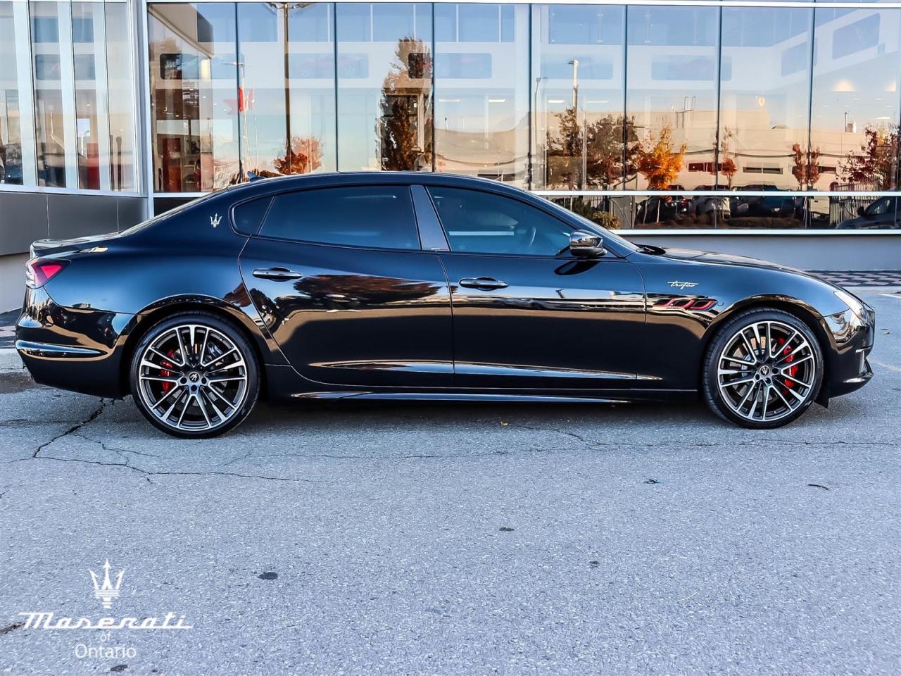 2022 Maserati Quattroporte Trofeo 4dr Rear-Wheel Drive Sedan Photo2
