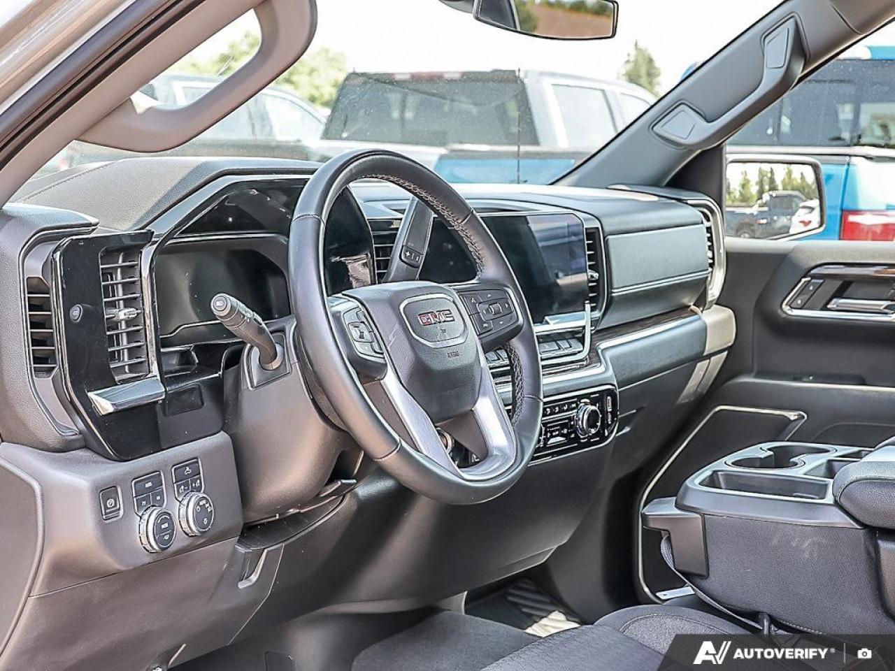 2023 GMC Sierra 1500 Crew Cab Short Box 4-Wheel Drive SLE Photo