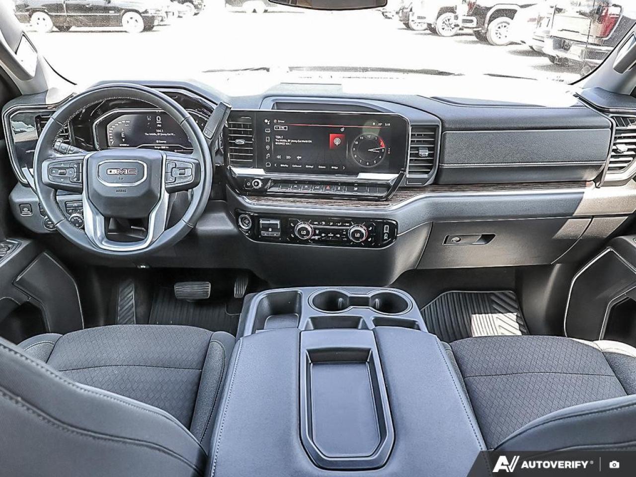 2023 GMC Sierra 1500 Crew Cab Short Box 4-Wheel Drive SLE Photo