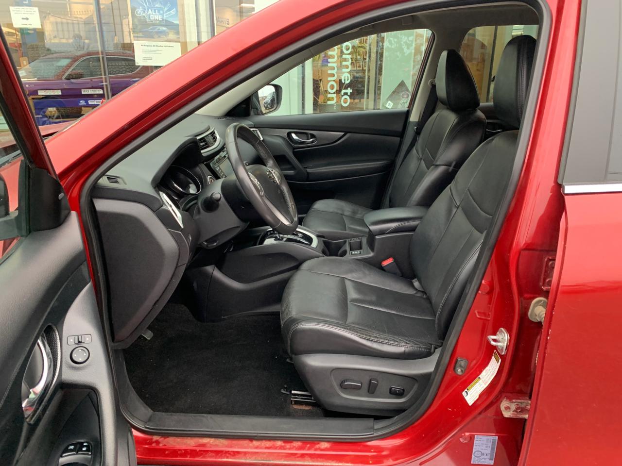 2014 Nissan Rogue SL 4dr All-wheel Drive Photo