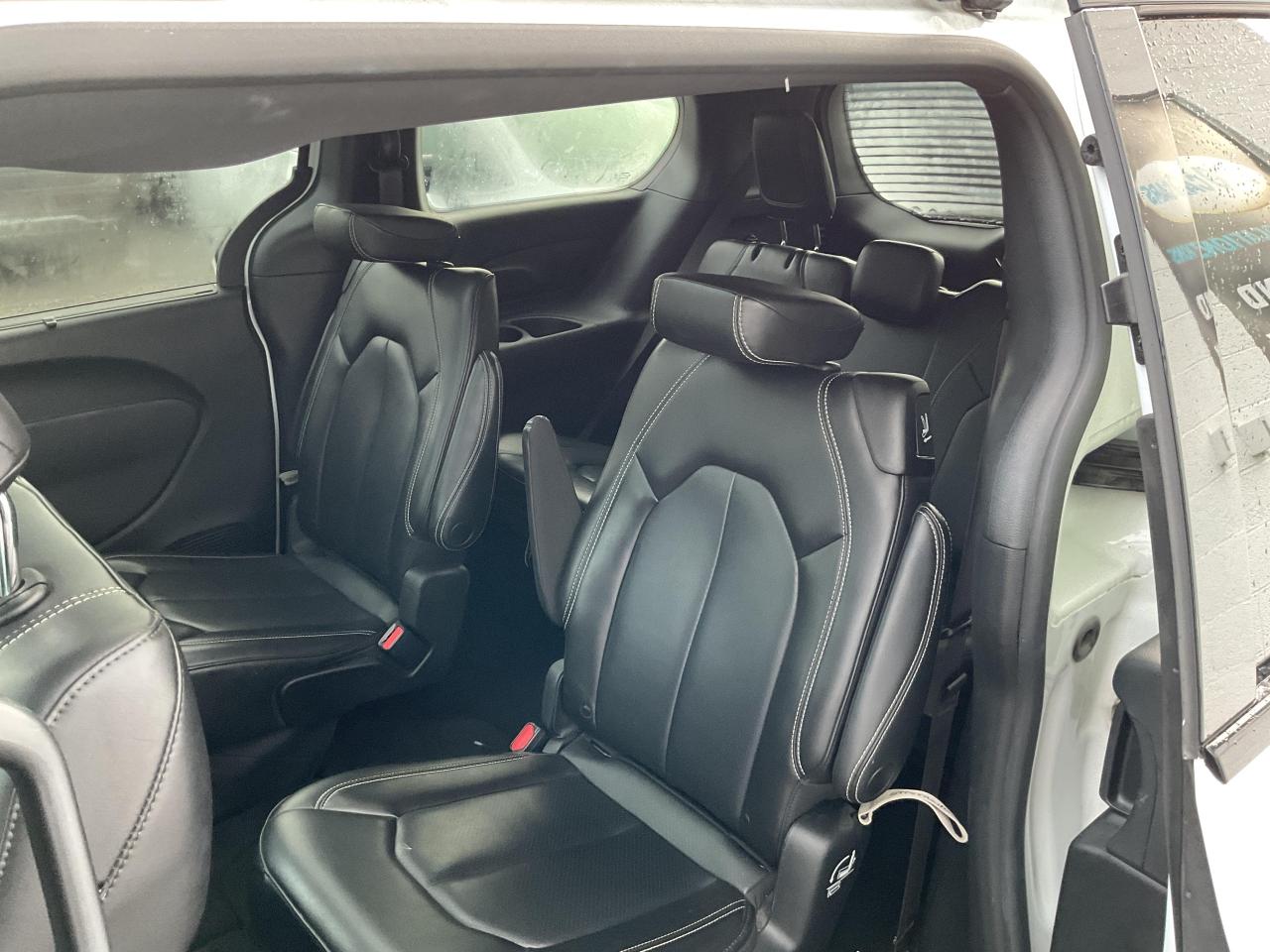 2023 Chrysler Pacifica Touring-L Front-Wheel Drive Passenger Van Photo