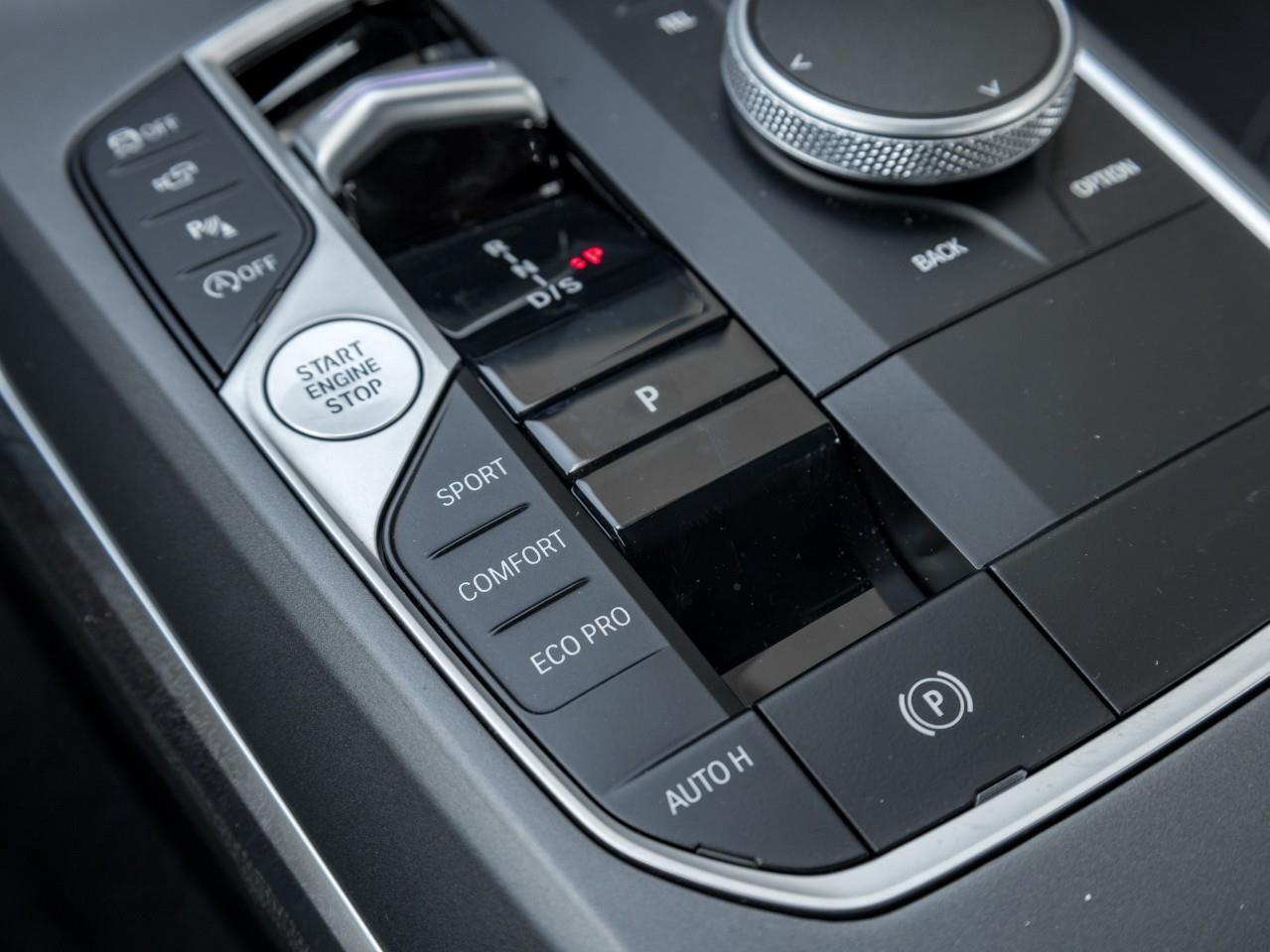 2025 BMW 330 i xDrive 4dr All-Wheel Drive Sedan Photo