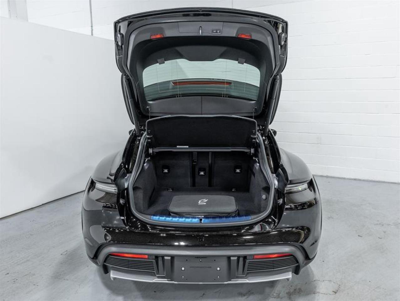 2025 Porsche Taycan  Photo